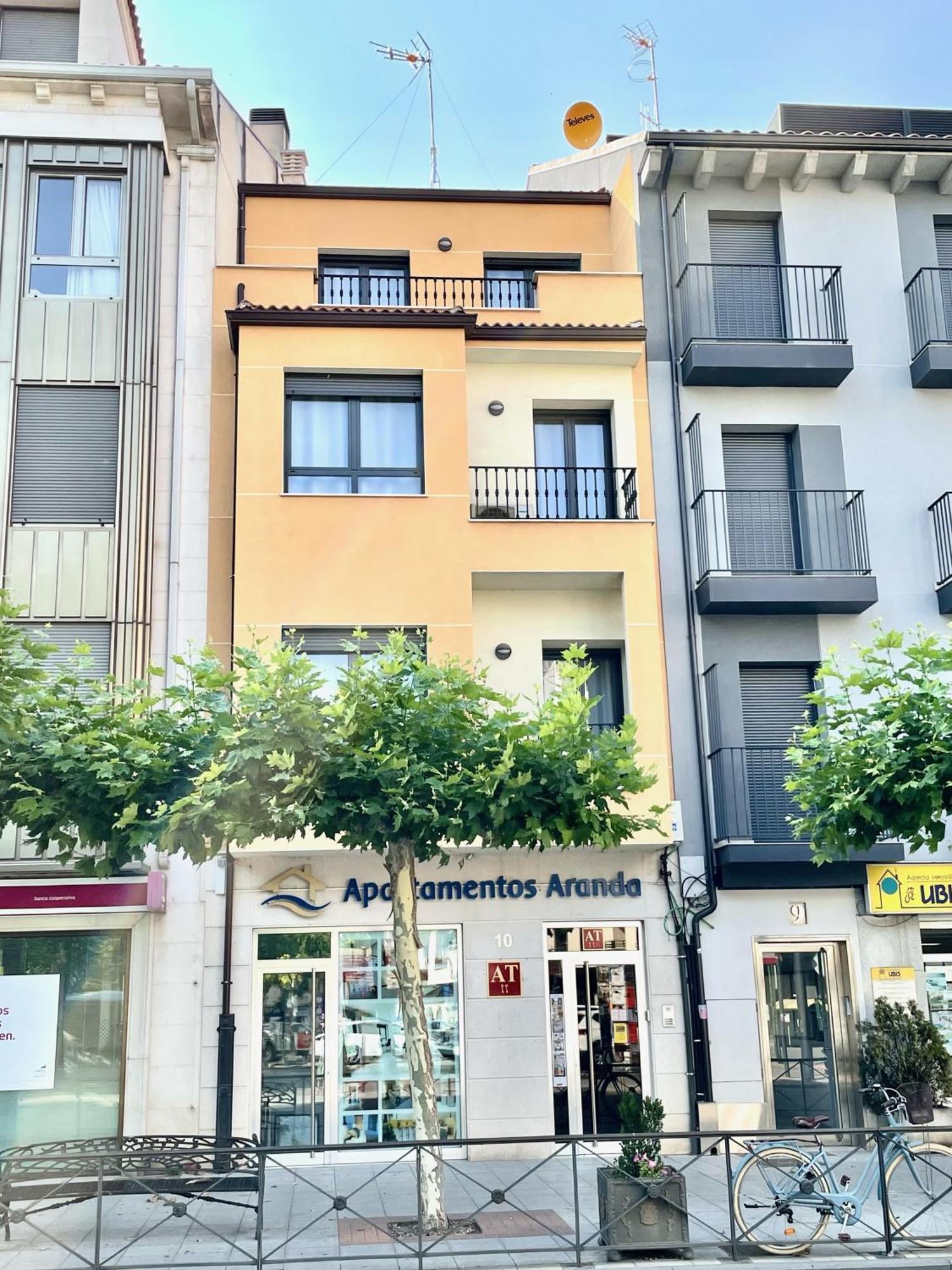 Apartamentos Aranda - Atico Duero Aranda de Duero Exterior photo